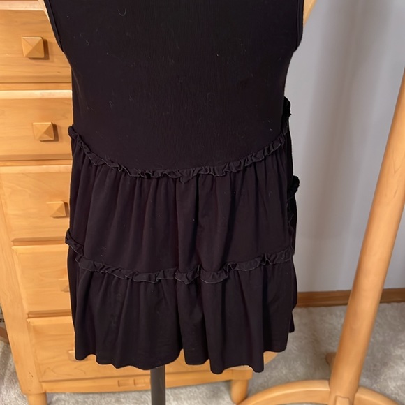 Mikey & Joey size Small black loose sleeveless top - Picture 7 of 8